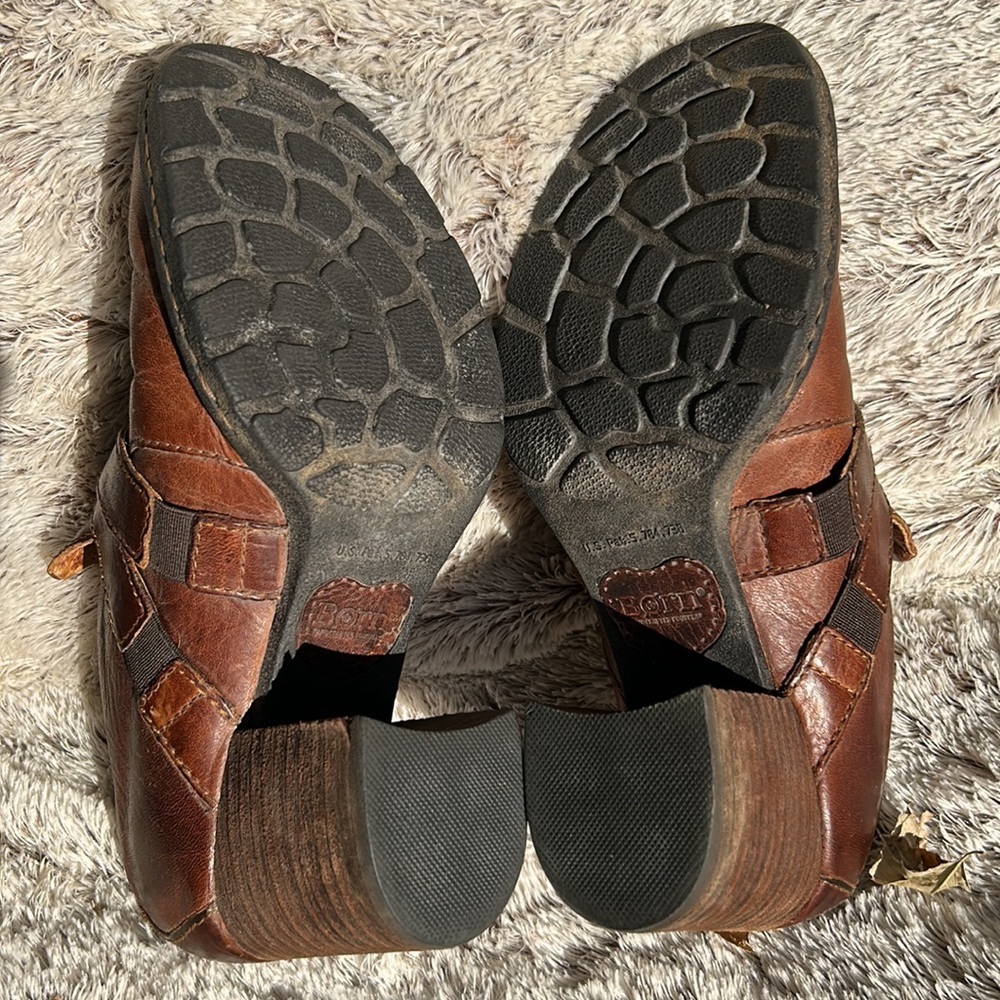 Born Ankle Boots Leather straps, chunky block heel and buckle, size 7 - Picture 7 of 9